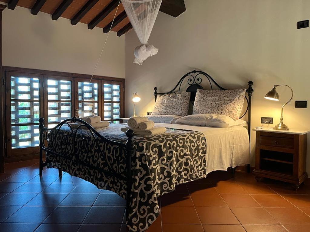 Gatto Bianco Tizzauli Villa Montespertoli Ngoại thất bức ảnh